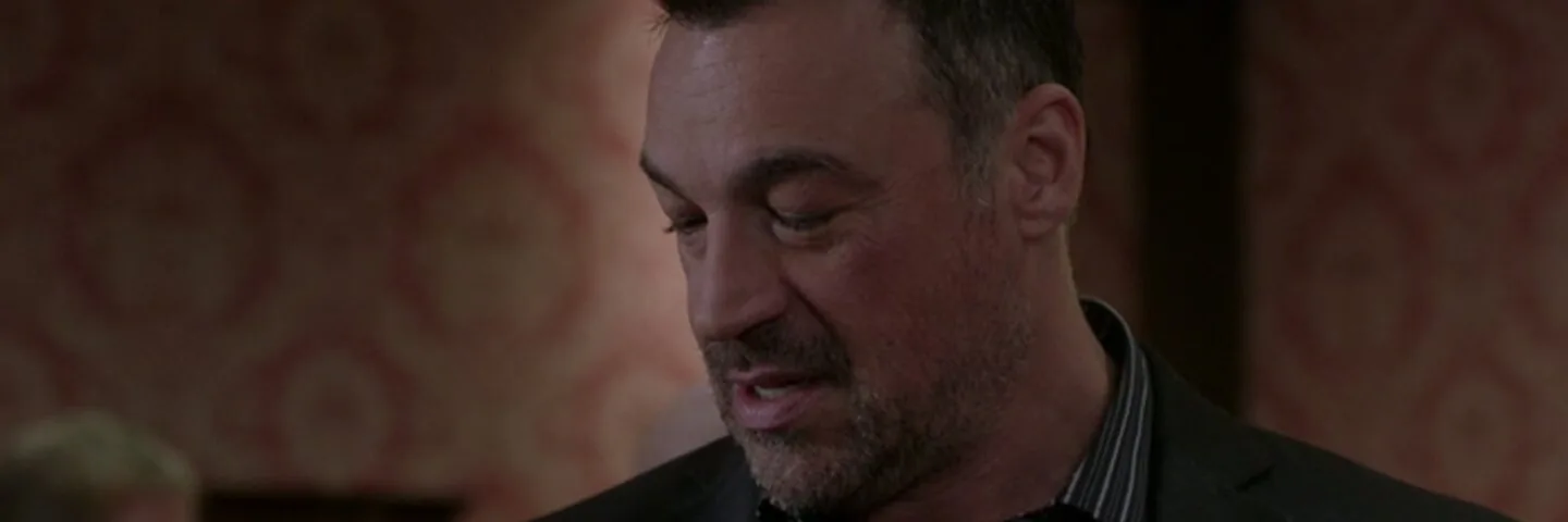 Кадр из 15 серии 1 сезона