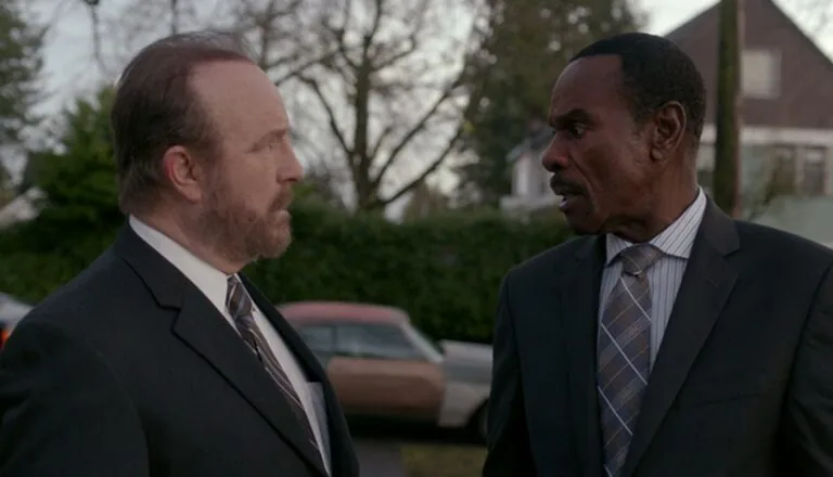 Момент из 16 серии 1 сезона