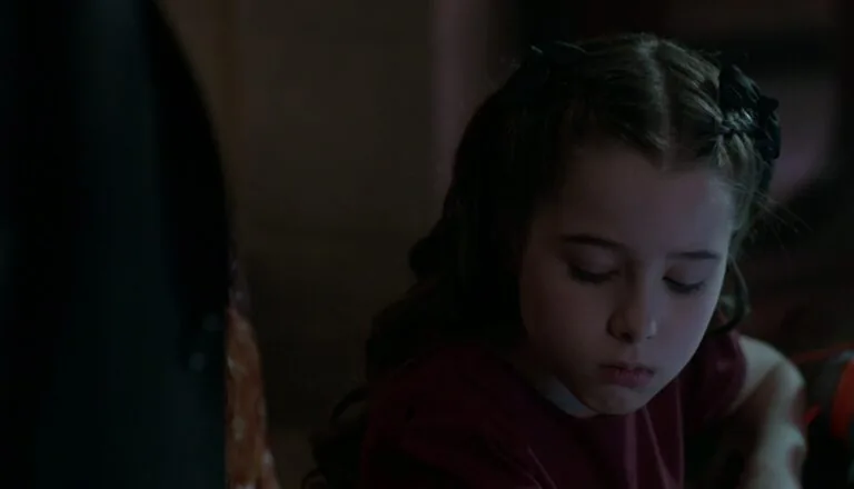 Момент из 3 серии 1 сезона