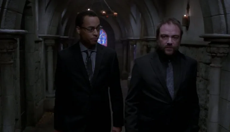 Момент из 6 серии 1 сезона