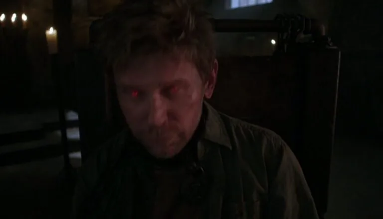 Момент из 13 серии 12 сезона