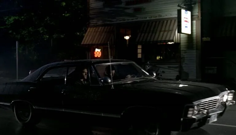 Момент из 3 серии 2 сезона