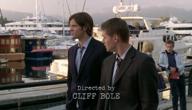 Момент из 6 серии 3 сезона