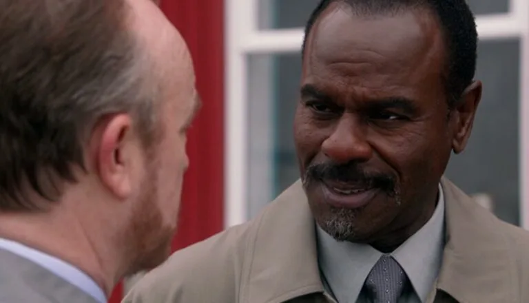 Момент из 16 серии 6 сезона