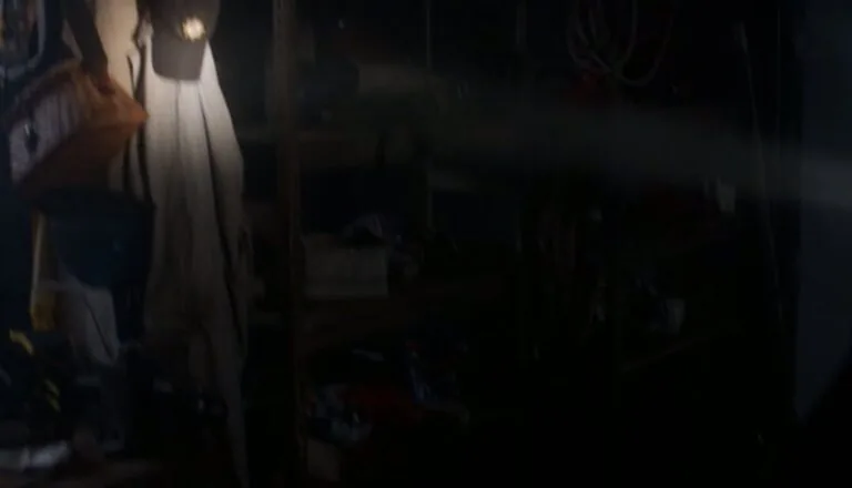 Момент из 17 серии 6 сезона