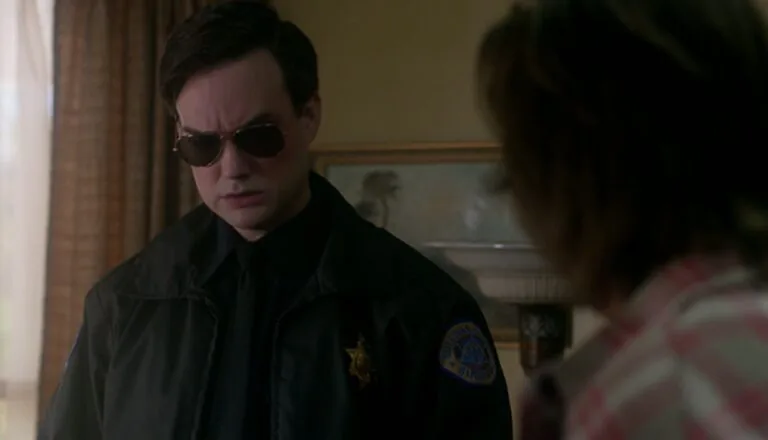 Момент из 7 серии 9 сезона